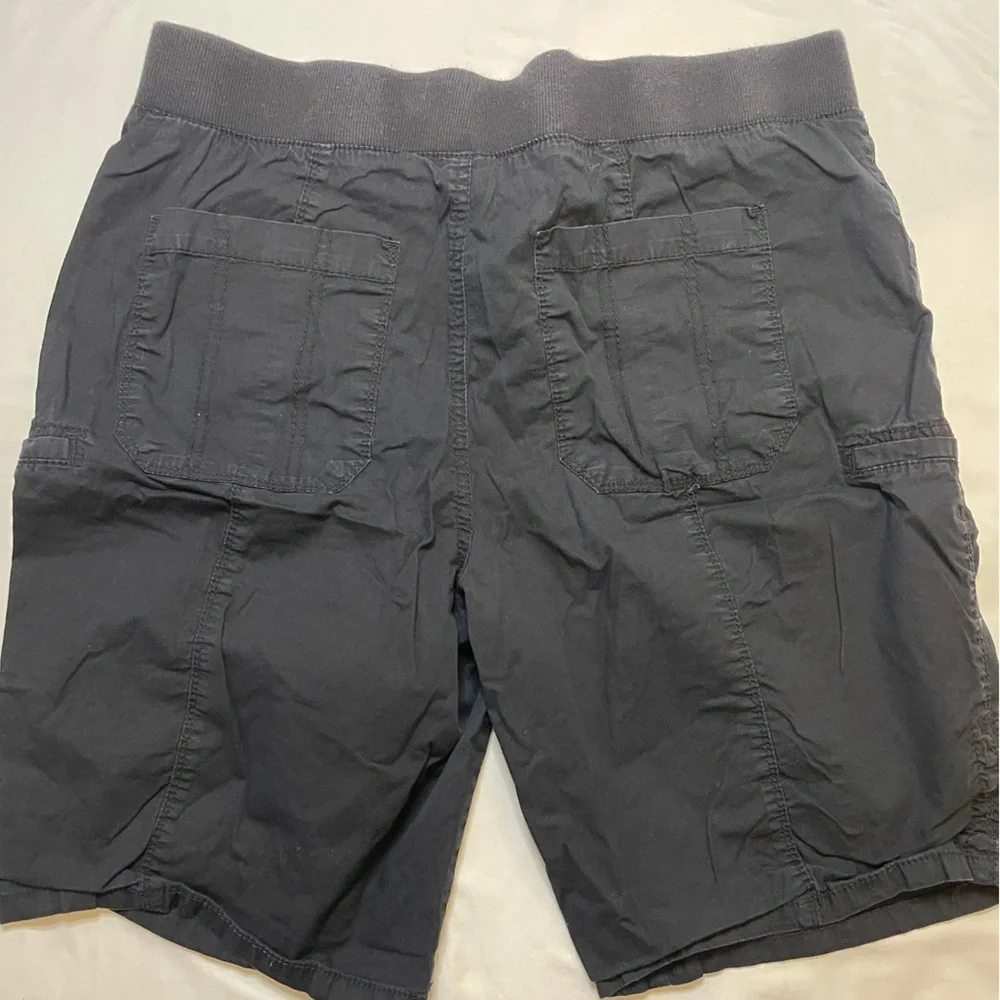 Indigo size 8 navy blue Bermuda shorts - Picture 4 of 5